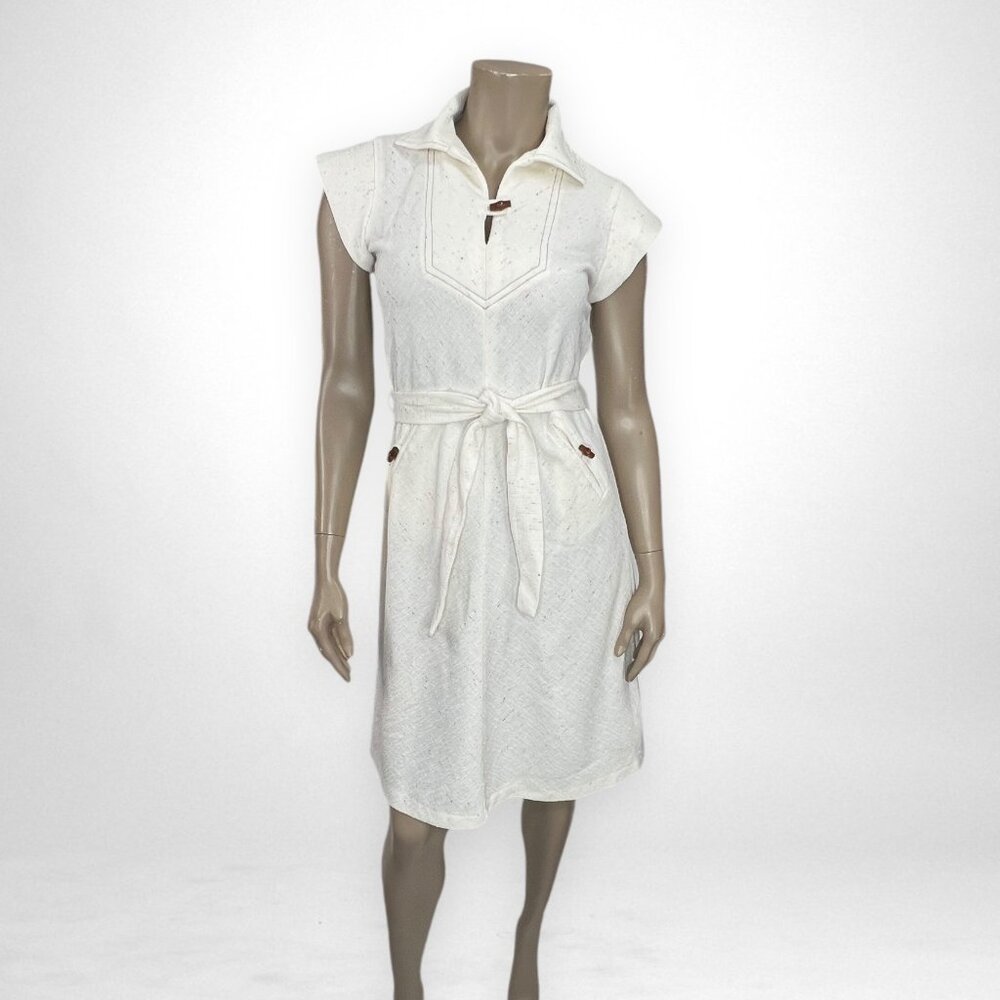 Vintage 70s Small White Speckled Dress With‎ Belt & Wooden Toggle Accents Casual